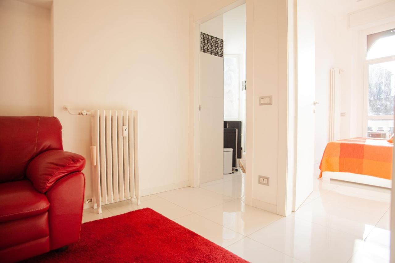 Lambrate Elegant Bright Apartment Milan Bagian luar foto