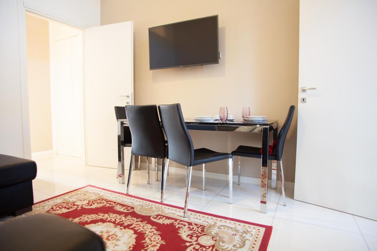 Lambrate Elegant Bright Apartment Milan Bagian luar foto