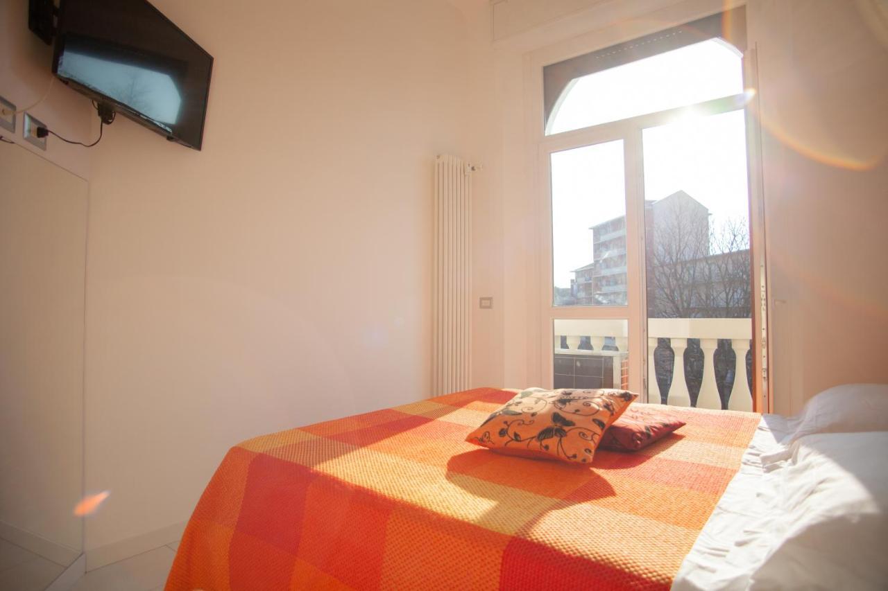 Lambrate Elegant Bright Apartment Milan Bagian luar foto